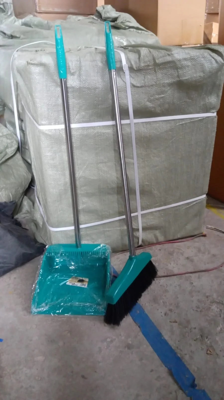 Long Handle Dustpan and Brush 2 Piece Set for Sweeping Cleaning Home Office, Supdi